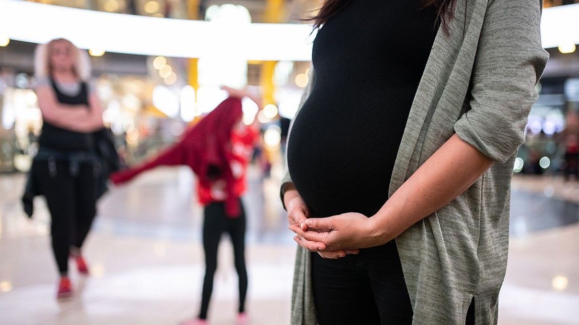 Amposta engega un programa de criança per a infants i persones gestants