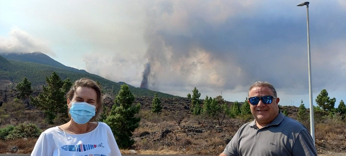 L'erupció del volcà de la Palma sorprèn una parella de rapitencs, de vacances a l'illa