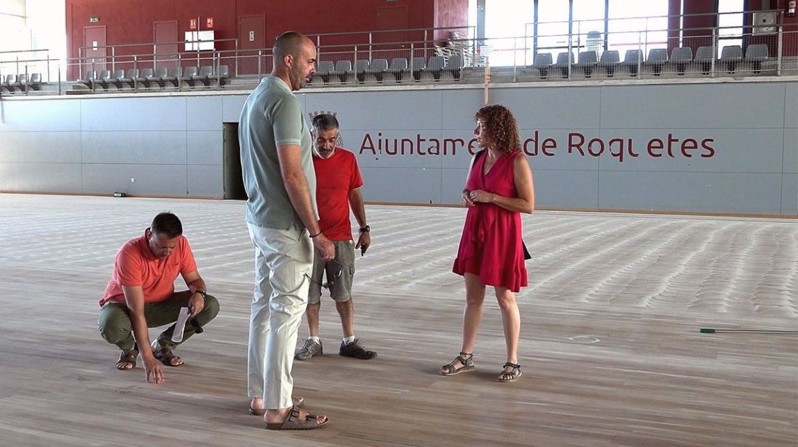 L’Ajuntament de Roquetes reforma la pista poliesportiva del Pavelló Municipal