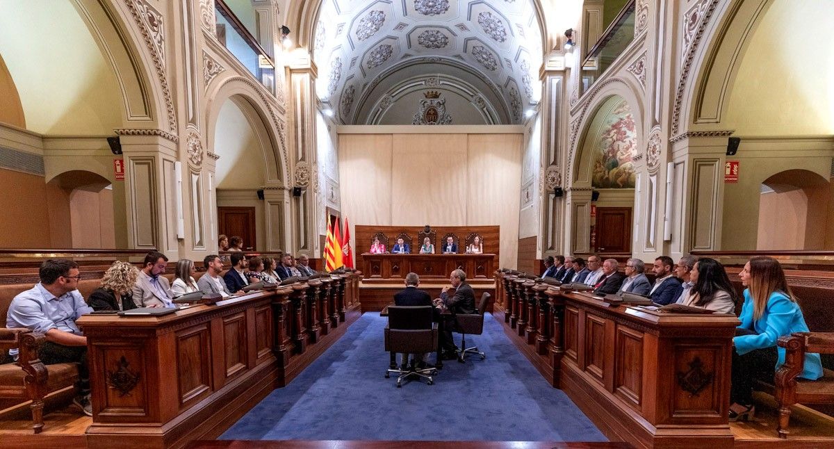 El cartipàs de la Diputació de Tarragona s'estructura en sis àrees de govern i vuit àrees adjuntes