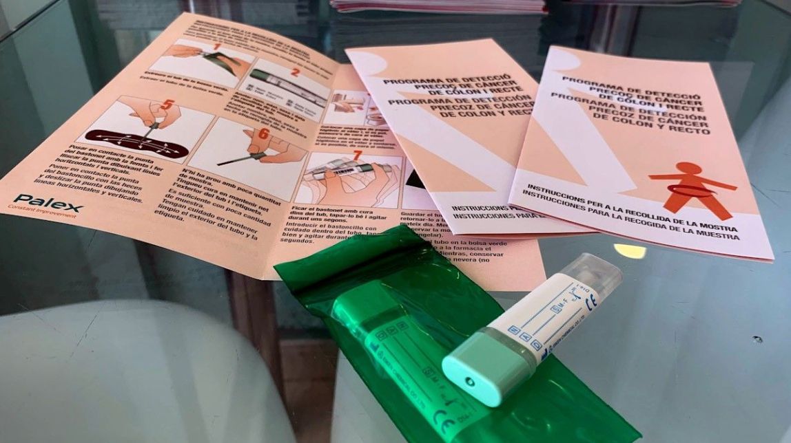 Les farmàcies ebrenques iniciaran el programa per detectar el càncer de còlon i recte a partir de març