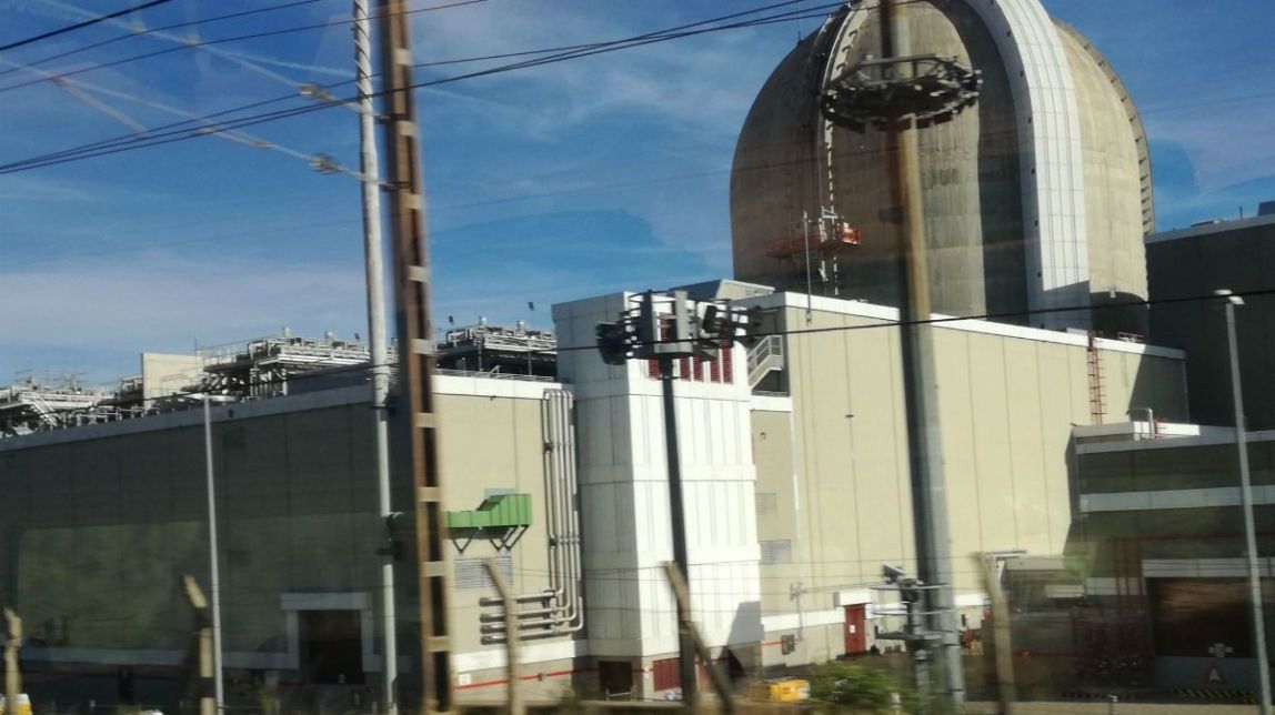 El tall d’una línia elèctrica atura el reactor de la nuclear de Vandellòs II