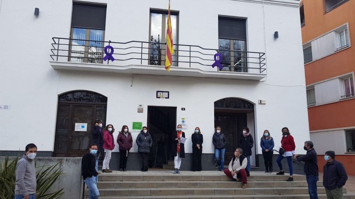 “El capitalisme ens roba el temps i la salut mental  necessària per estimar”