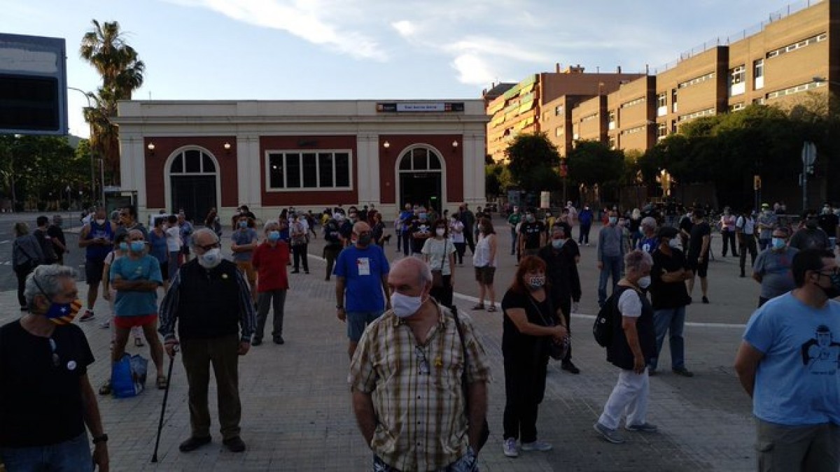 Tornen les protestes a la Meridiana després de 70 dies de confinament