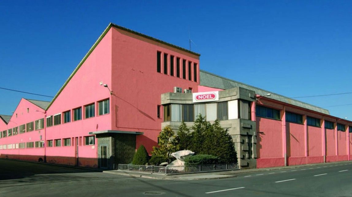 La planta de producció de carn fresca de Noel a Olot. - @noel_1940.