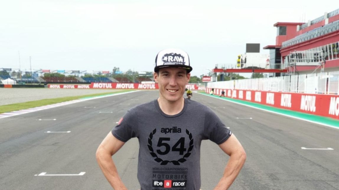 Aleix Espargaró pateix un greu accident de moto: quatre vèrtebres trencades i moltes contusions