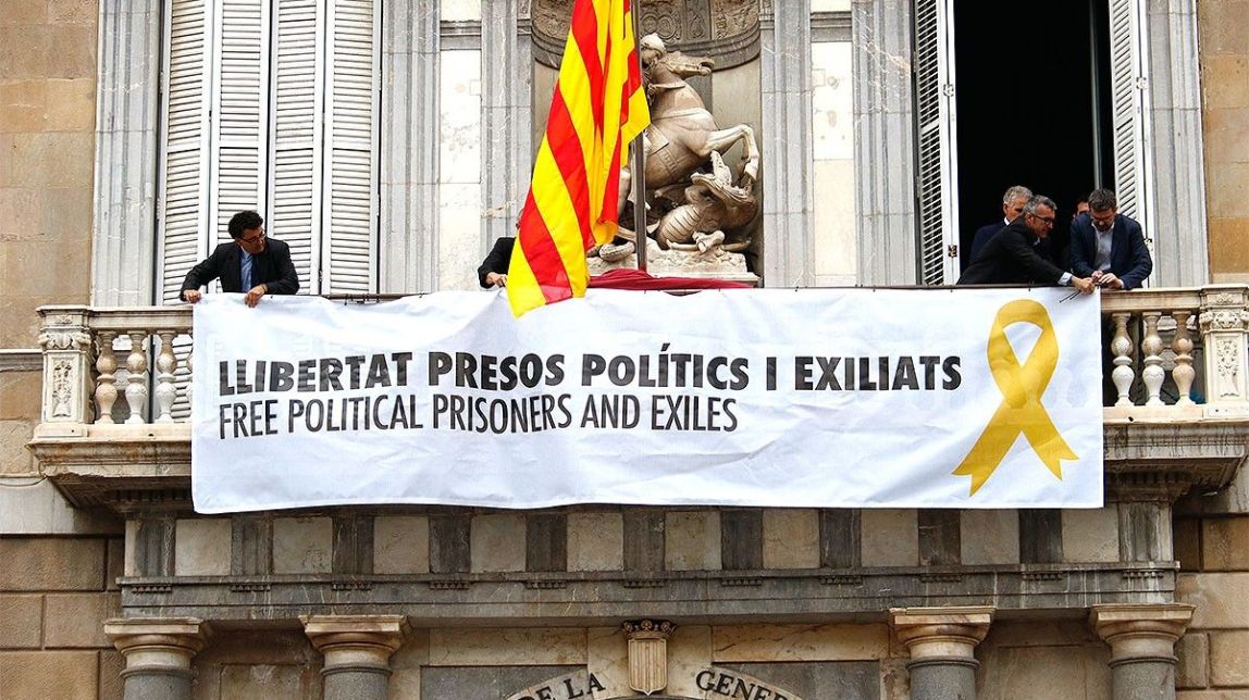 La Junta Electoral exigeix a Torra retirar els llaços grocs d'edificis públics en 48 hores