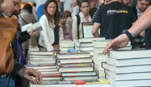 Una cinquantena d'escriptors participaran a la trobada d'autors comarcals de Sant Jordi a Granollers