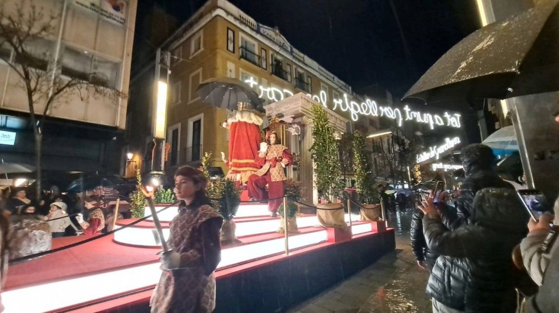 La màgia dels Reis d'Orient porta la pluja a Granollers