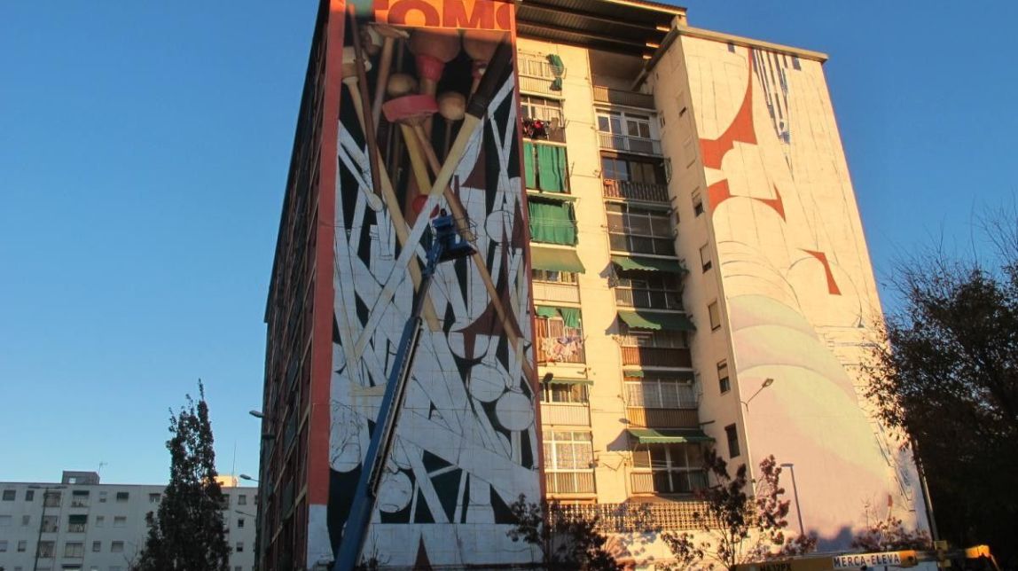 Els artistes Zoer&Velvet amplien a Can Bassa el catàleg del «Murs que parlen»