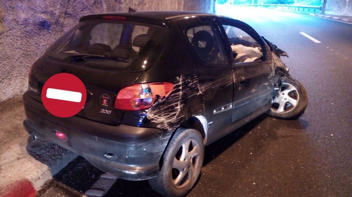 Un accident a la C-17 obliga a tallar el túnel del Figaró