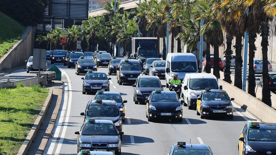 La ronda Litoral, tallada per un accident: més de 10 quilòmetres d'aturades