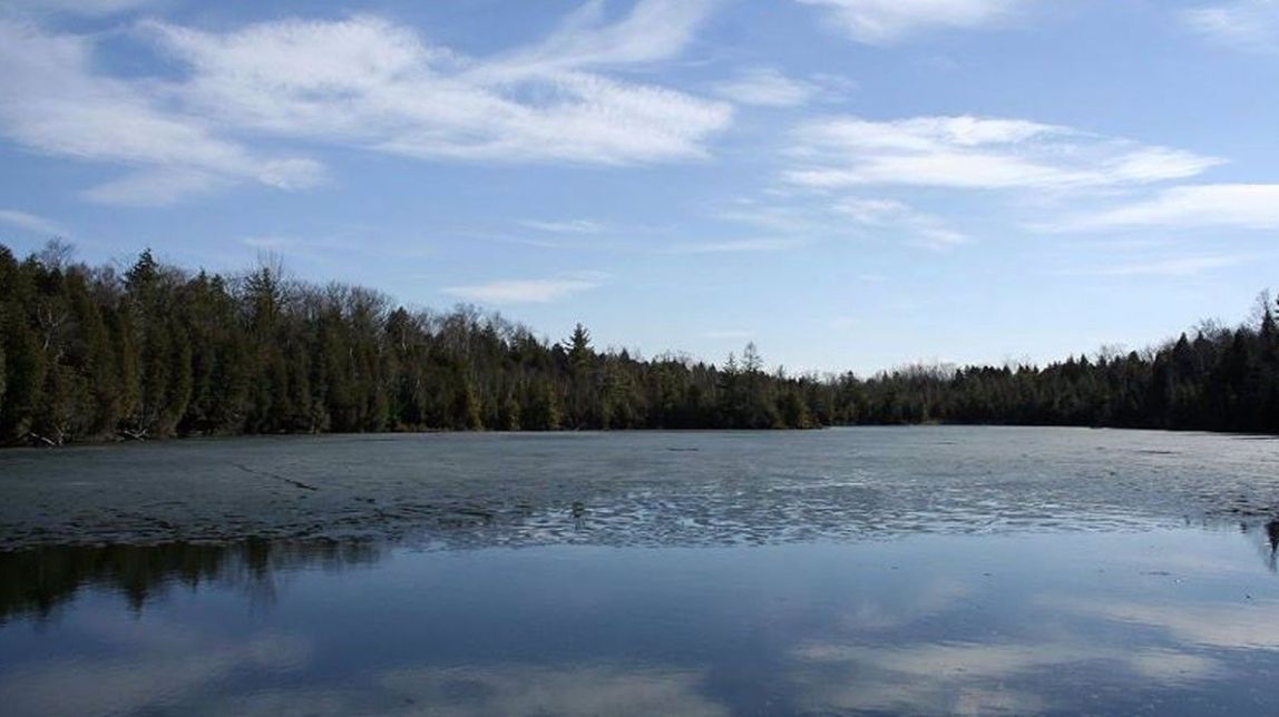 ​Un petit llac al Canadà per determinar si la Terra ha entrat a l'Antropocè