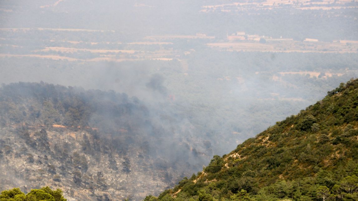 Controlat l'incendi forestal d'Artesa de Segre després de cremar 71 hectàrees