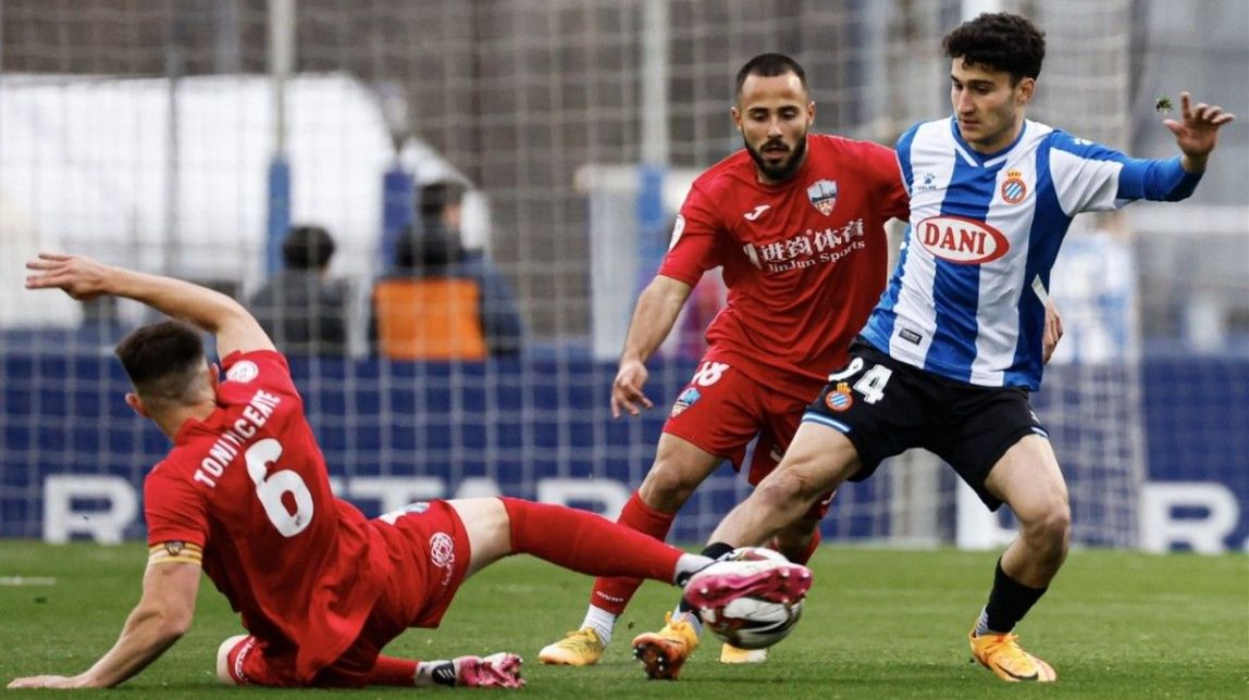 El Lleida perd contra el líder i torna a allunyar-se del play-off