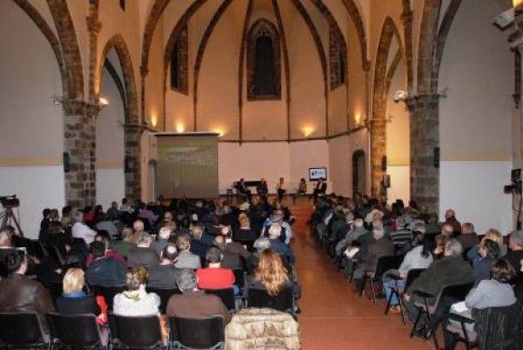 No es pot treure un anell i recorre als bombers a Terrassa