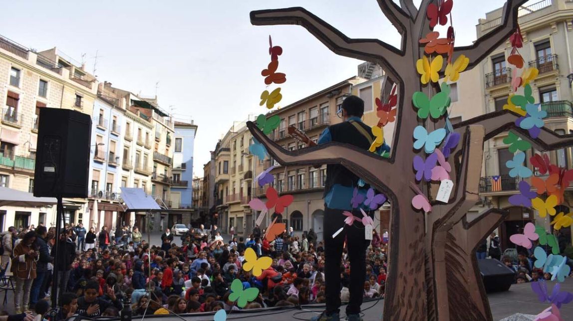 Els infants de Manresa reclamen el dret a perseguir els seus somnis en el Dia Internacional dels Drets dels Infants