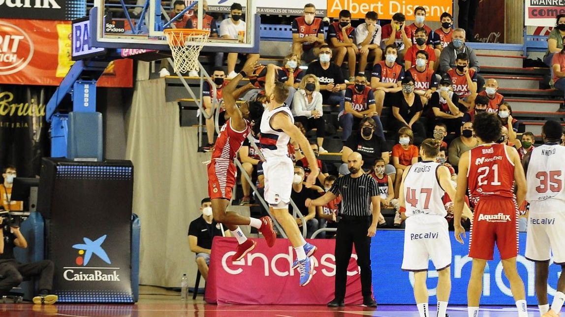 Un lluitador BAXI Manresa tomba el Baskonia (74-67)