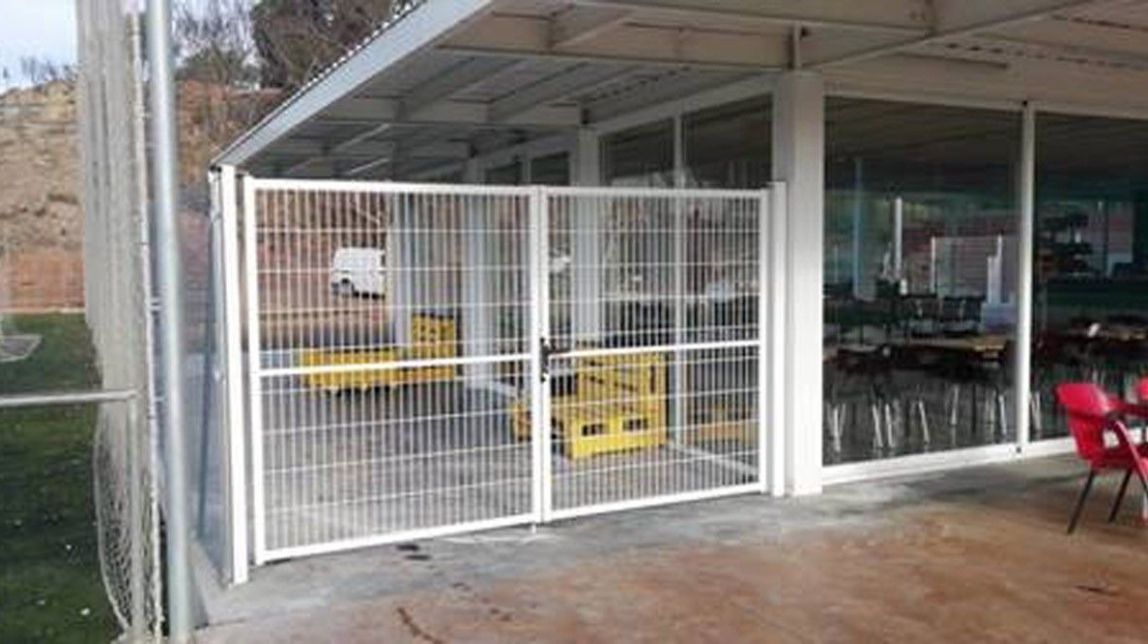 Comencen les obres per al nou accés al camp de futbol de Sant Fruitós