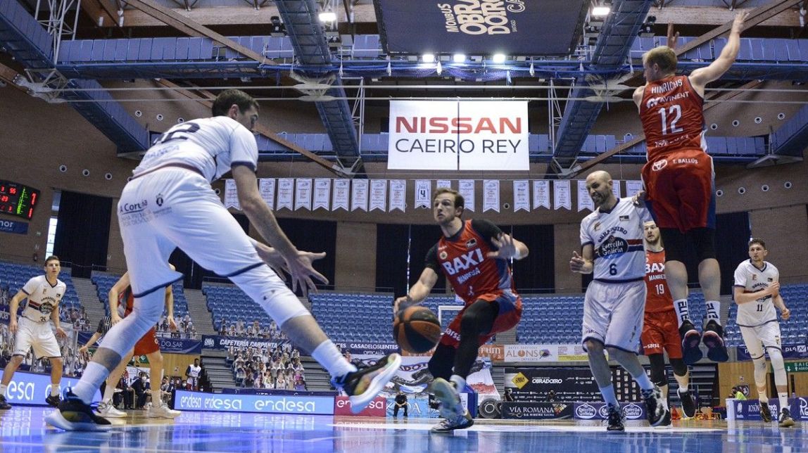 El BAXI Manresa deixa escapar la victòria davant l'Obradoiro (90-87)