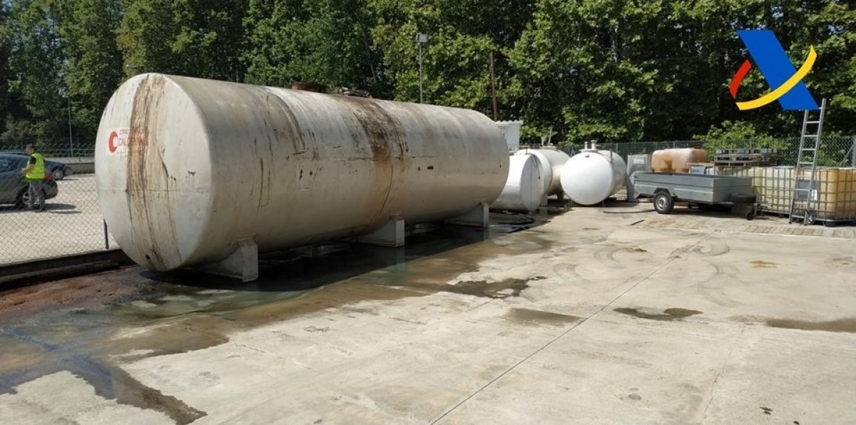 Hisenda destapa un frau en la venda de gasoil modificat per evitar controls fiscals a vuit comunitats 
