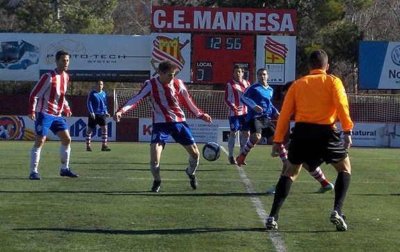 El CE Manresa es desperta quan era massa tard (1-4)