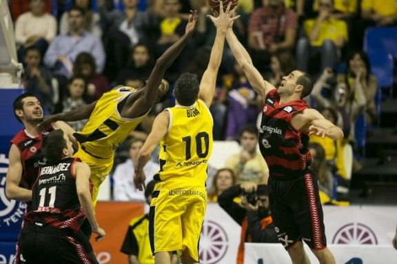 El rebot en defensa, massa llast per l'Assignia (81-78)