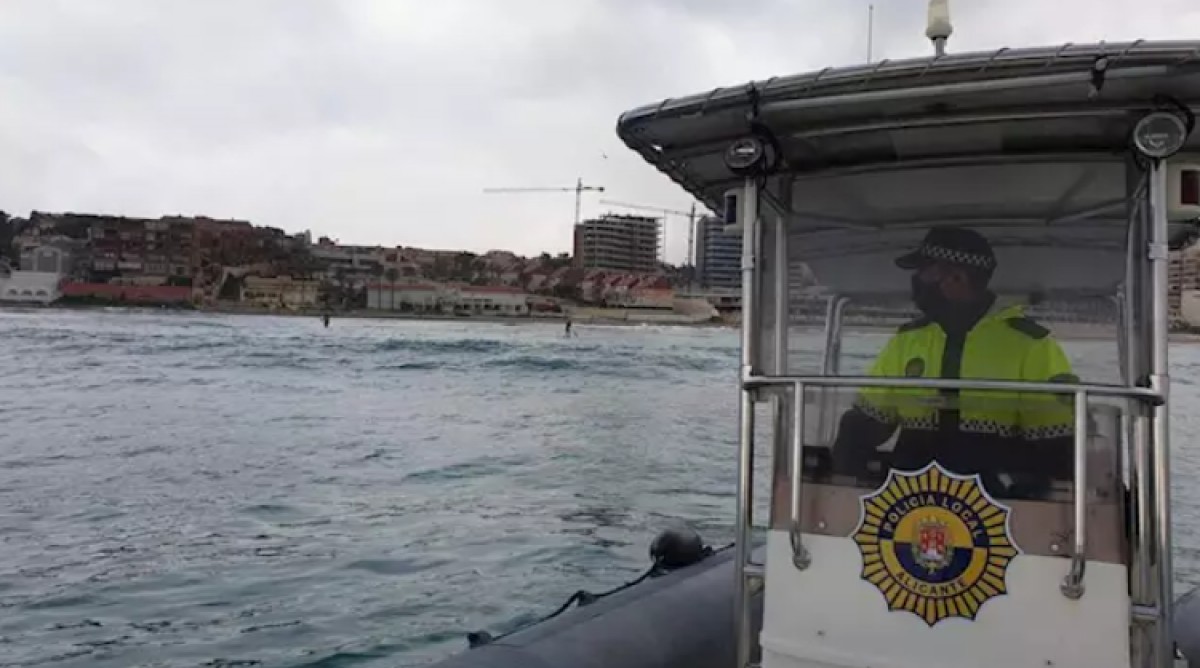 La policia d'Alacant intervé en una discoteca, un partit de futbol i quatre «botellons» en un sol dia