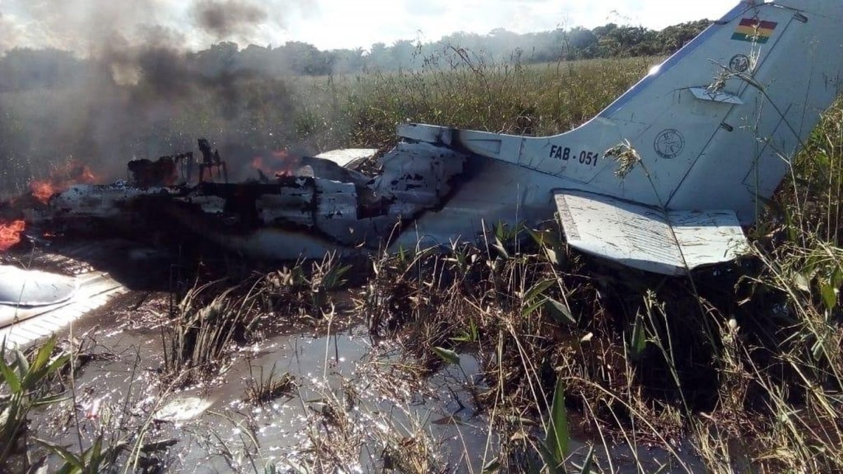 Quatre espanyols que havien de ser repatriats per coronavirus moren en un accident d'avioneta a Bolívia