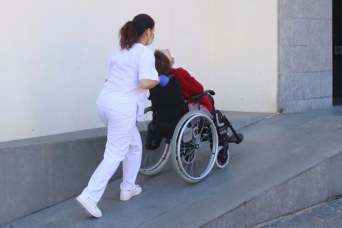Més de 12.000 persones amb dependència van morir l'any passat mentre estaven en llista d'espera