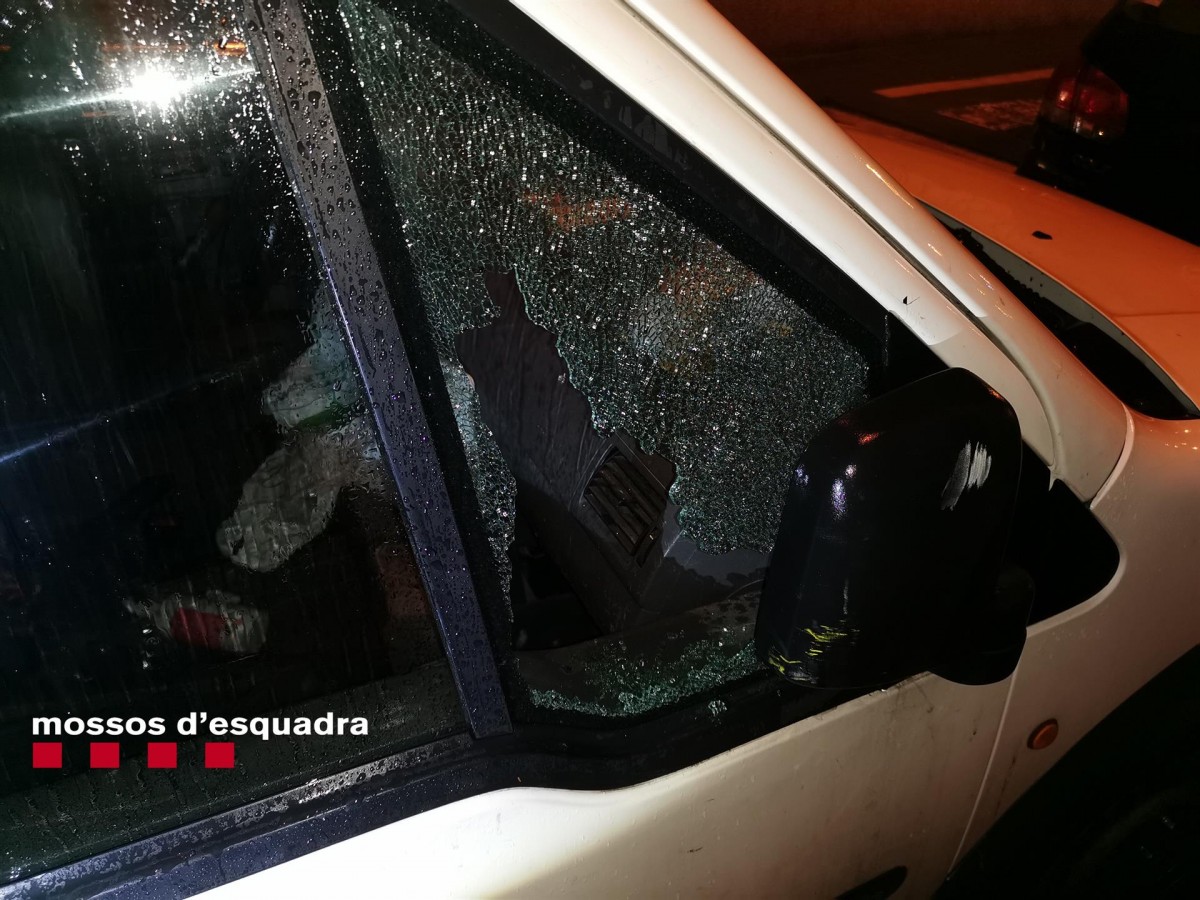 Dos detinguts per intentar robar en un bar de Ripollet i saquejar 14 cotxes en ple confinament