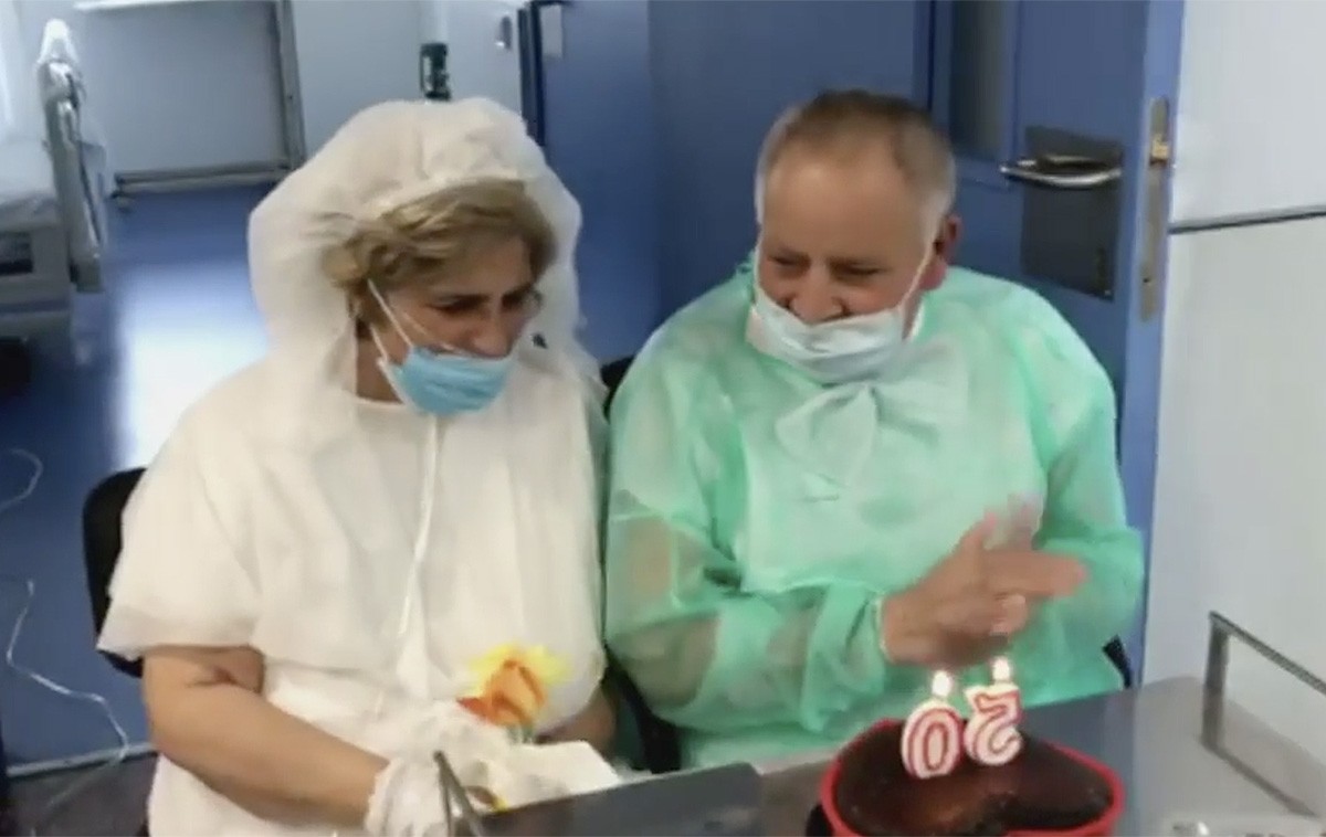VÃDEO Una parella celebra les noces d'or a l'Hospital del Mar