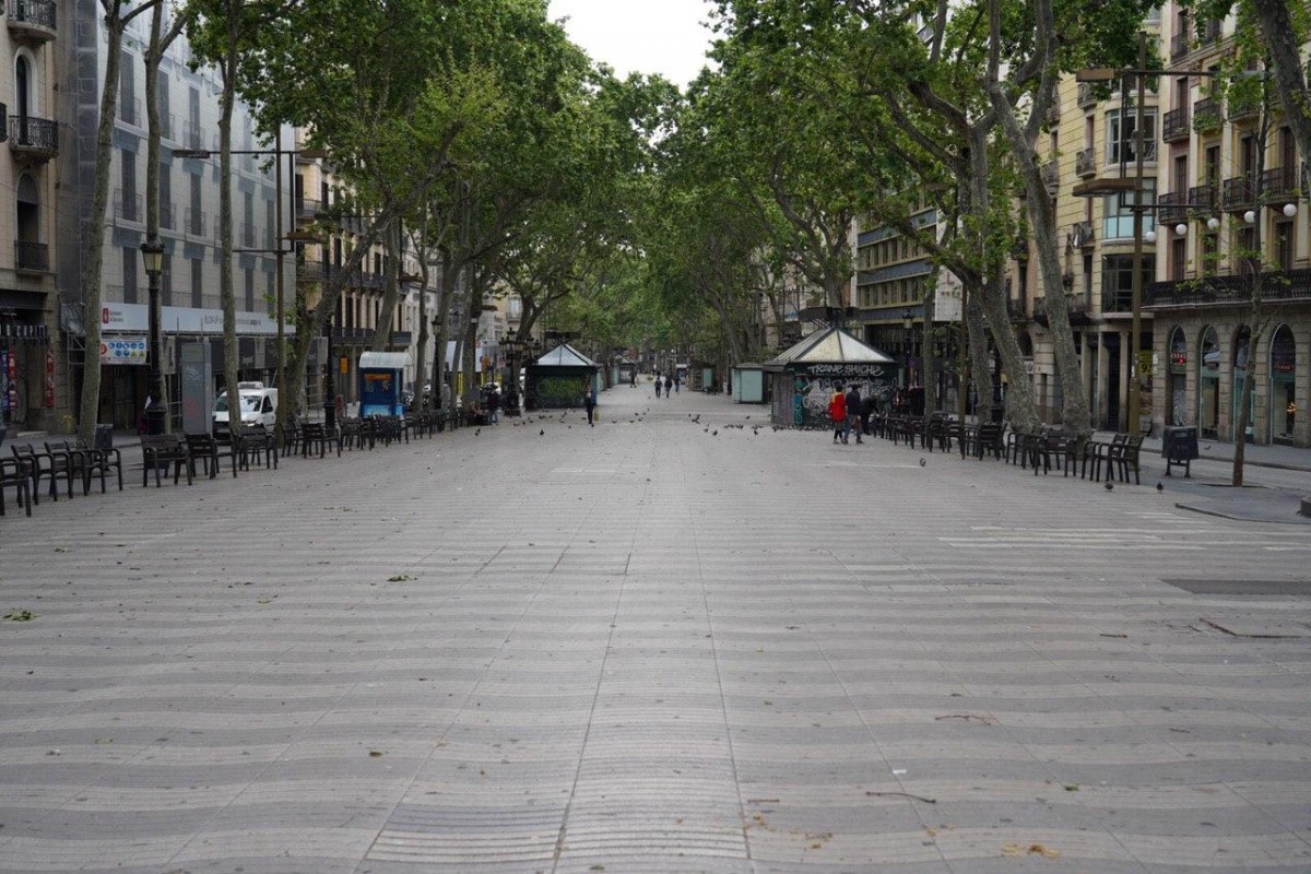 La Rambla de Barcelona, epicentre de la diada de Sant Jordi, buida pel confinament - Martí Urgell