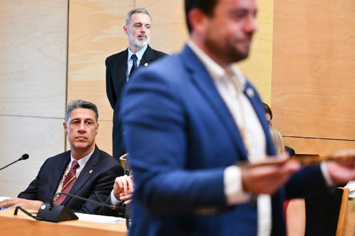 El PSC plantarà batalla per Badalona mentre es reobre la pugna Albiol-Sabater