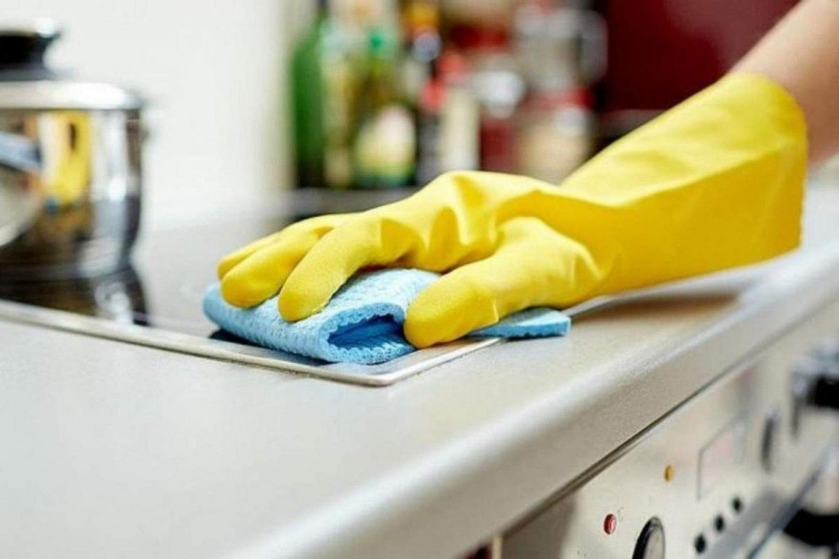 La neteja a l'hogar, important per prevenir el coronavirus - Europa Press