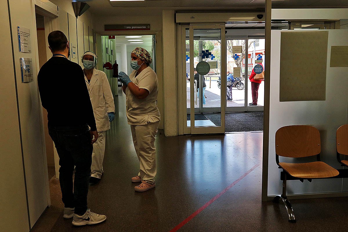 L'atenció primària cau en valoració ciutadana i els sanitaris en reclamen més recursos. - Albert Alemany