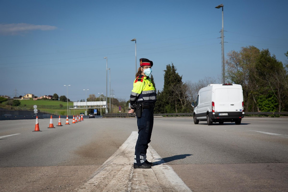 El TSJC ordena als Mossos no reincorporar els agents fins que donin negatiu al test