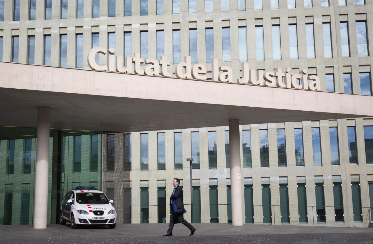 Una IA per jutjar multireincidents: la petició de la Fiscalia de Barcelona