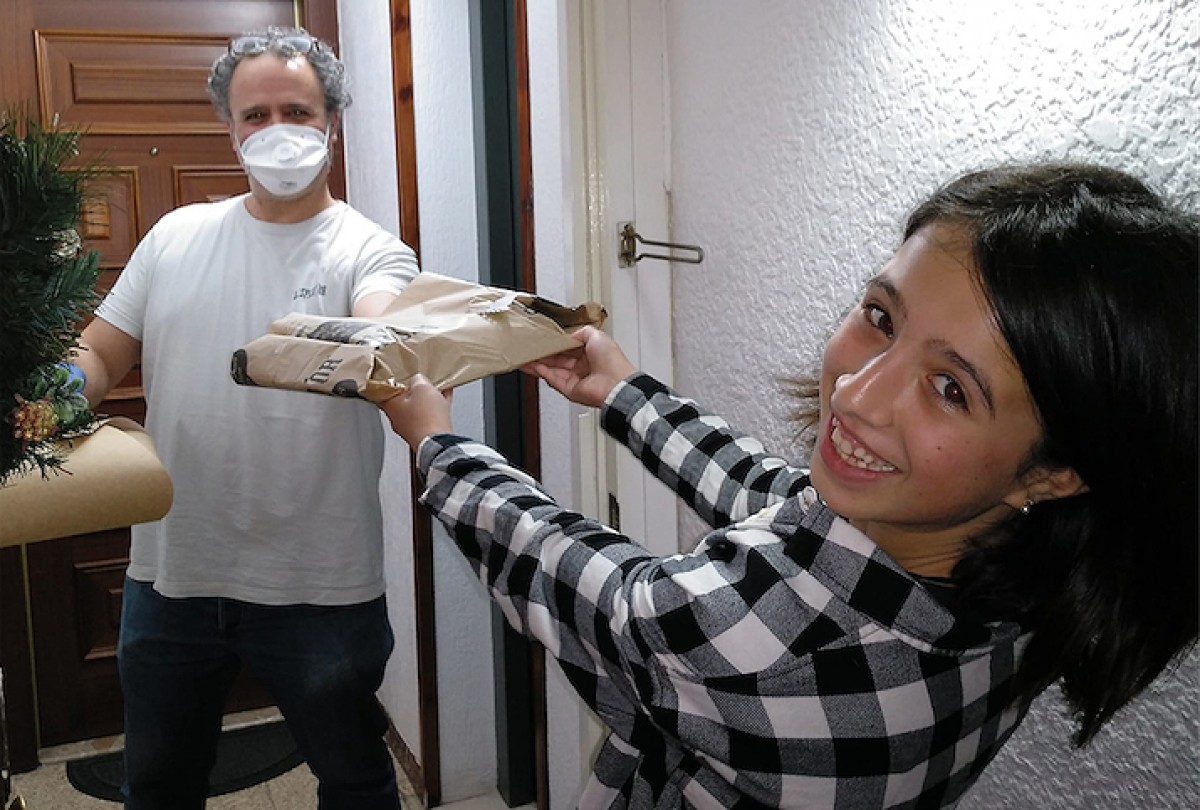 La Jana rep la mona a casa - Aida Moral