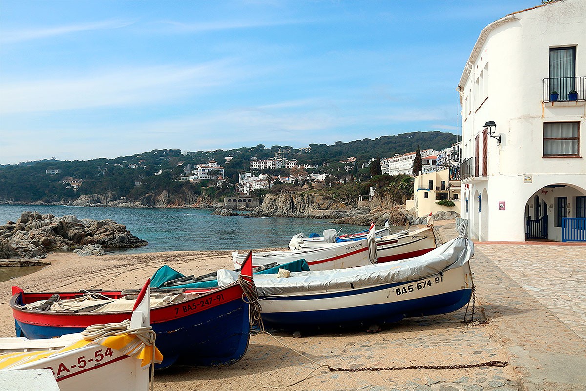 Les barques de la platja de Calella de Palafrugell - ACN