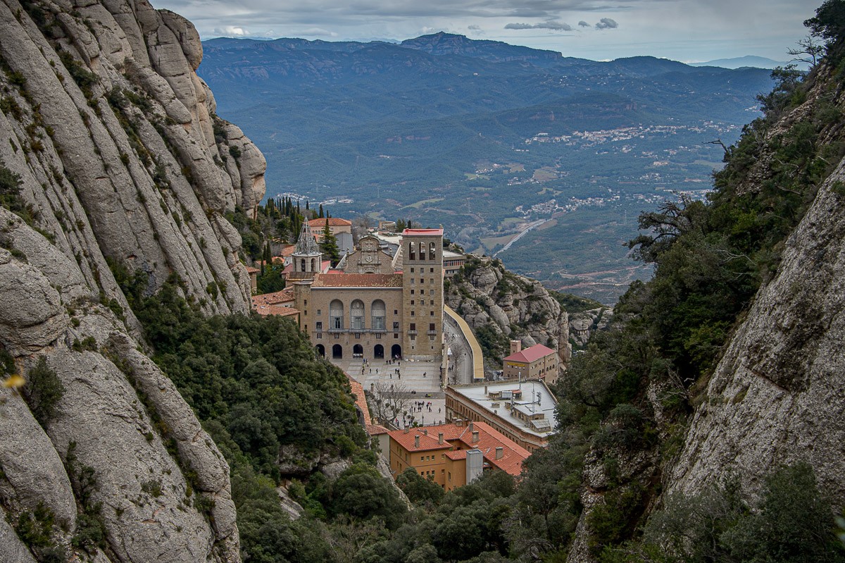 L'absència de visitants pel confinament frena la degradació de la muntanya de Montserrat
