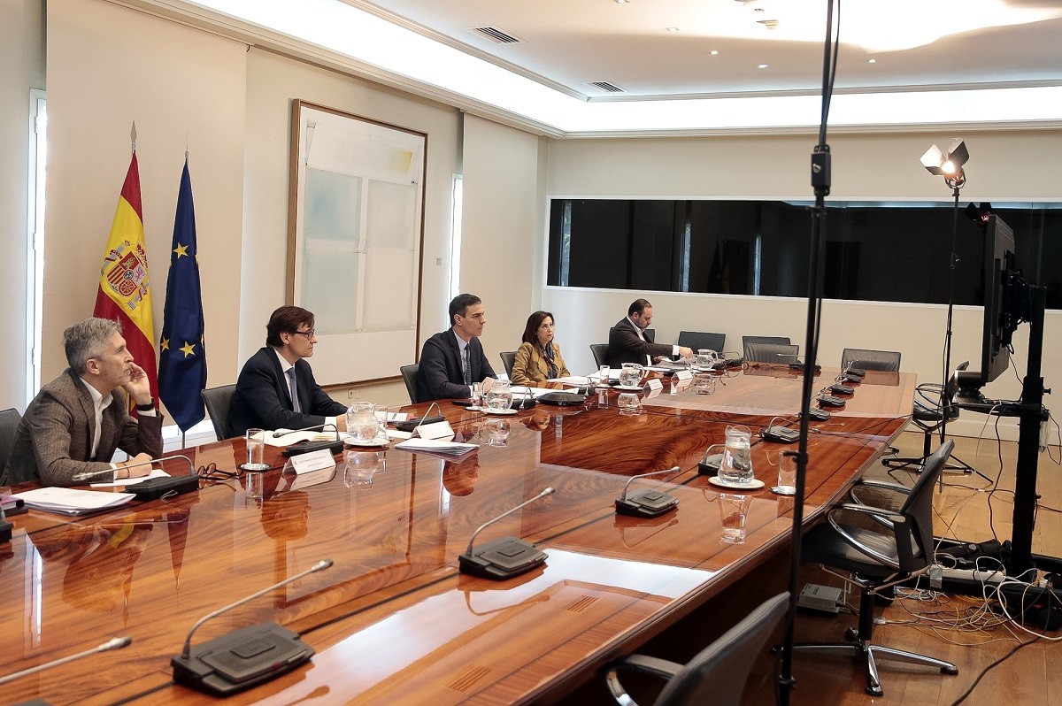 Les comunitats autònomes apugen el to contra Sánchez i reclamen més restriccions