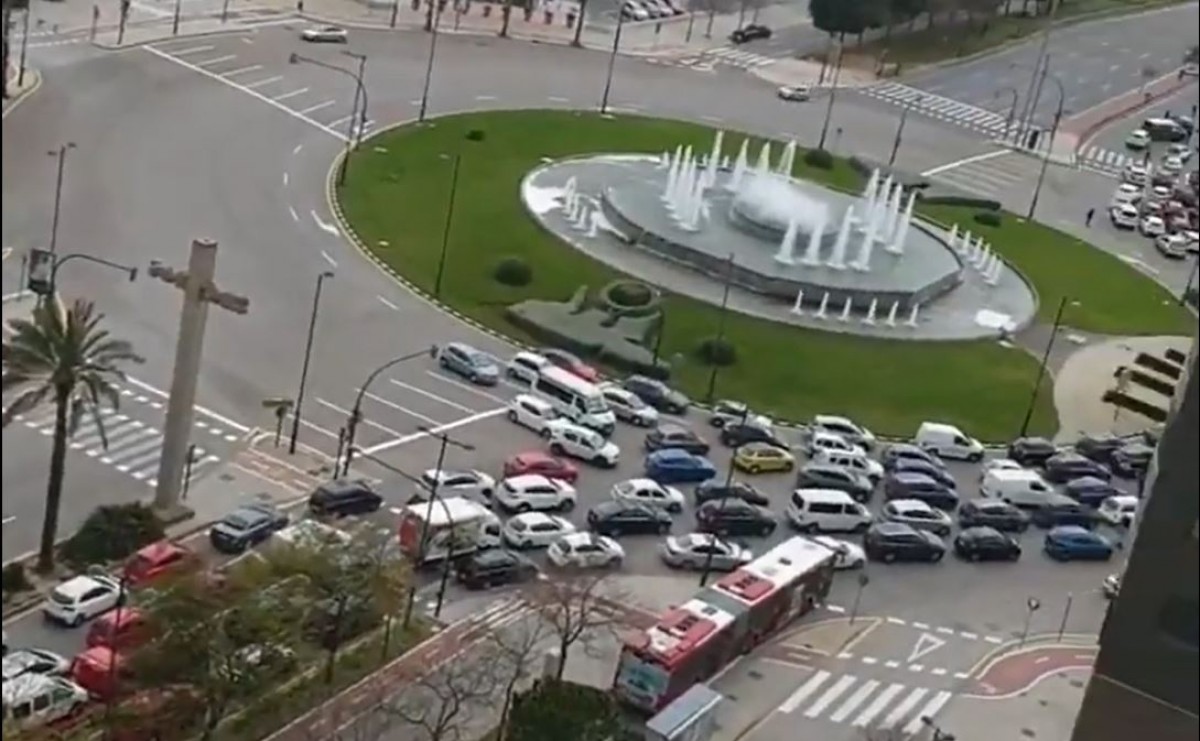 VÃDEO València es col·lapsa per la gent que es dirigeix a segones residències