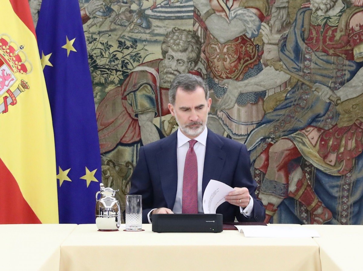 Els monàrquics llancen la campanya «La teva bandera al teu balcó» per contrarestar les cassolades