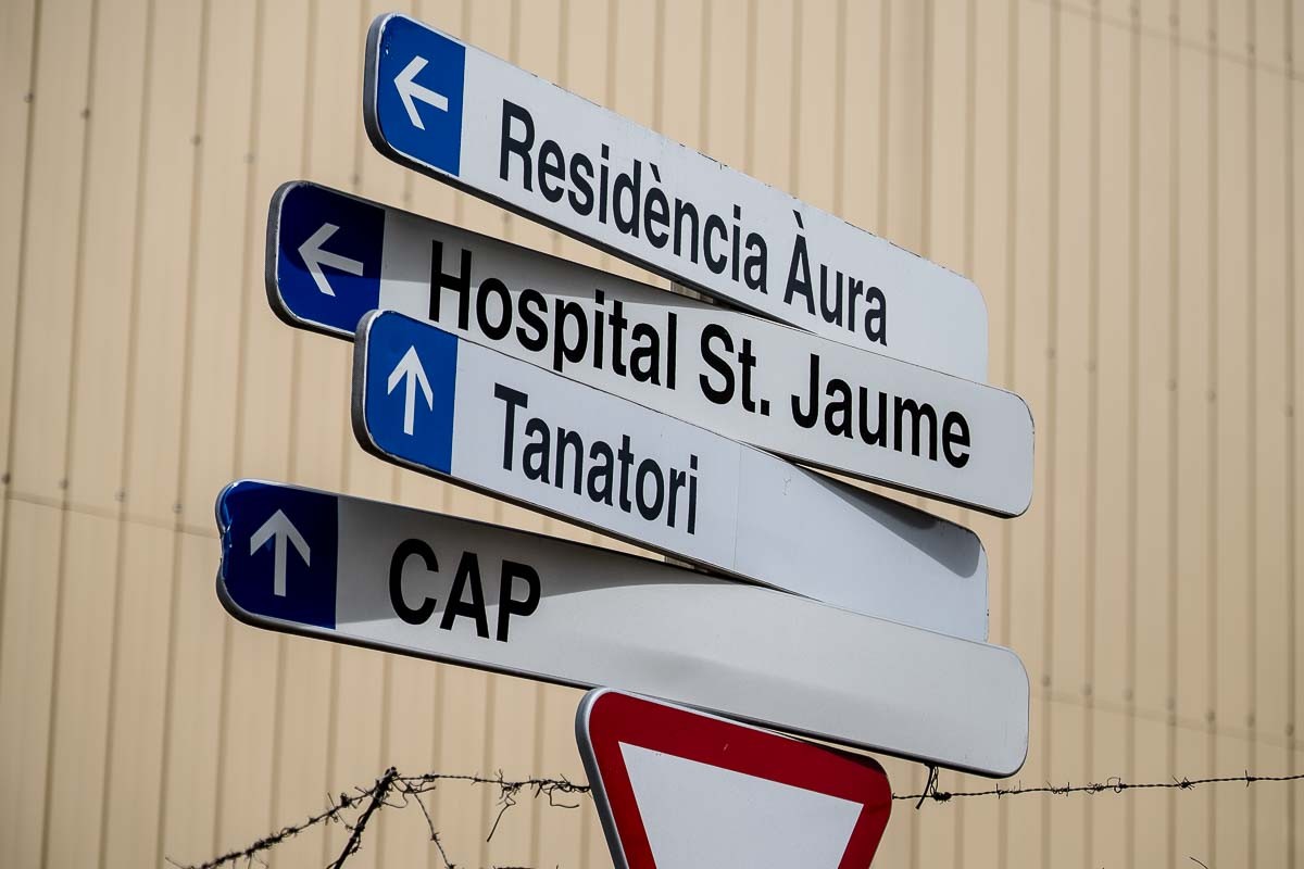 El català als hospitals, desplaçat per la prioritat sanitària