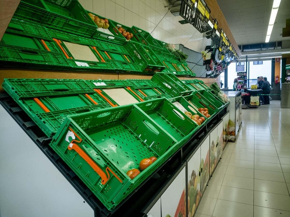 Barcelona proveirà de manera diürna els supermercats durant la crisi del coronavirus 