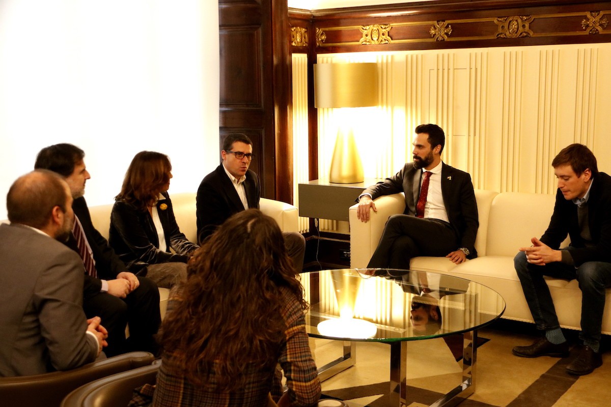 El grup de suport a la sindicatura de l'1-O convoca una concentració de suport als acusats el 27 d'abril