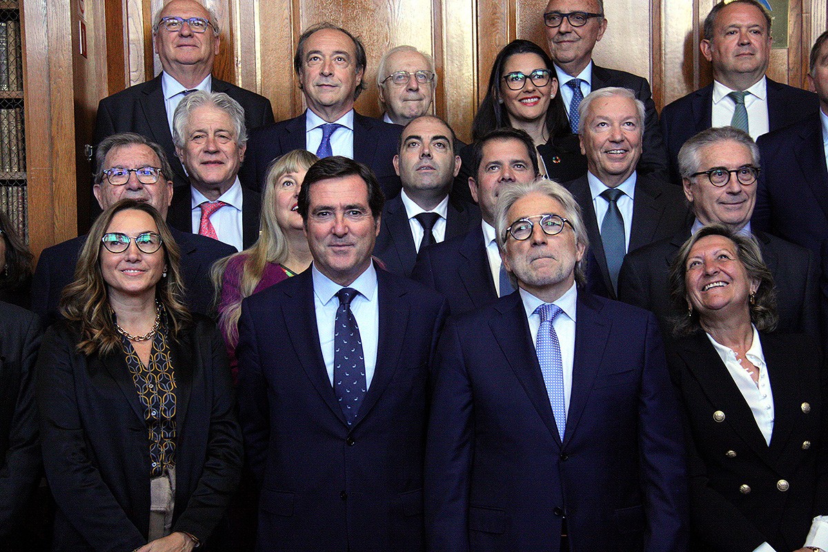Les relacions entre la CEOE i Foment, pendents d'una reunió entre Sánchez Llibre i Garamendi