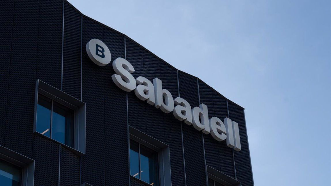El Sabadell mostra múscul en plena opa i assoleix un benefici rècord de 791 milions