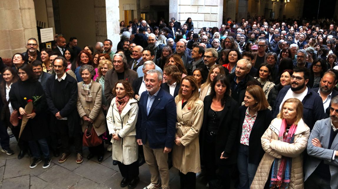 El tradicional esmorzar literari dona el tret de sortida de Sant Jordi a Barcelona